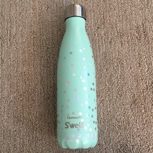 NEW Swell Bottle